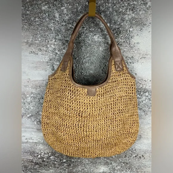 546 Flora Bella Woven Straw Tote Bag with light tan Handles - Picture 2 of 5